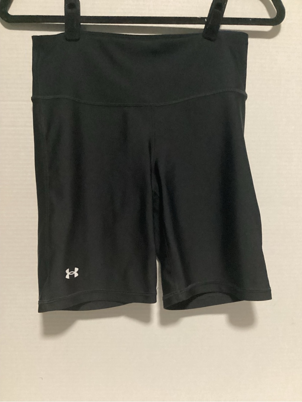 Under Armour Black Women's High-Rise Bike Shorts size M